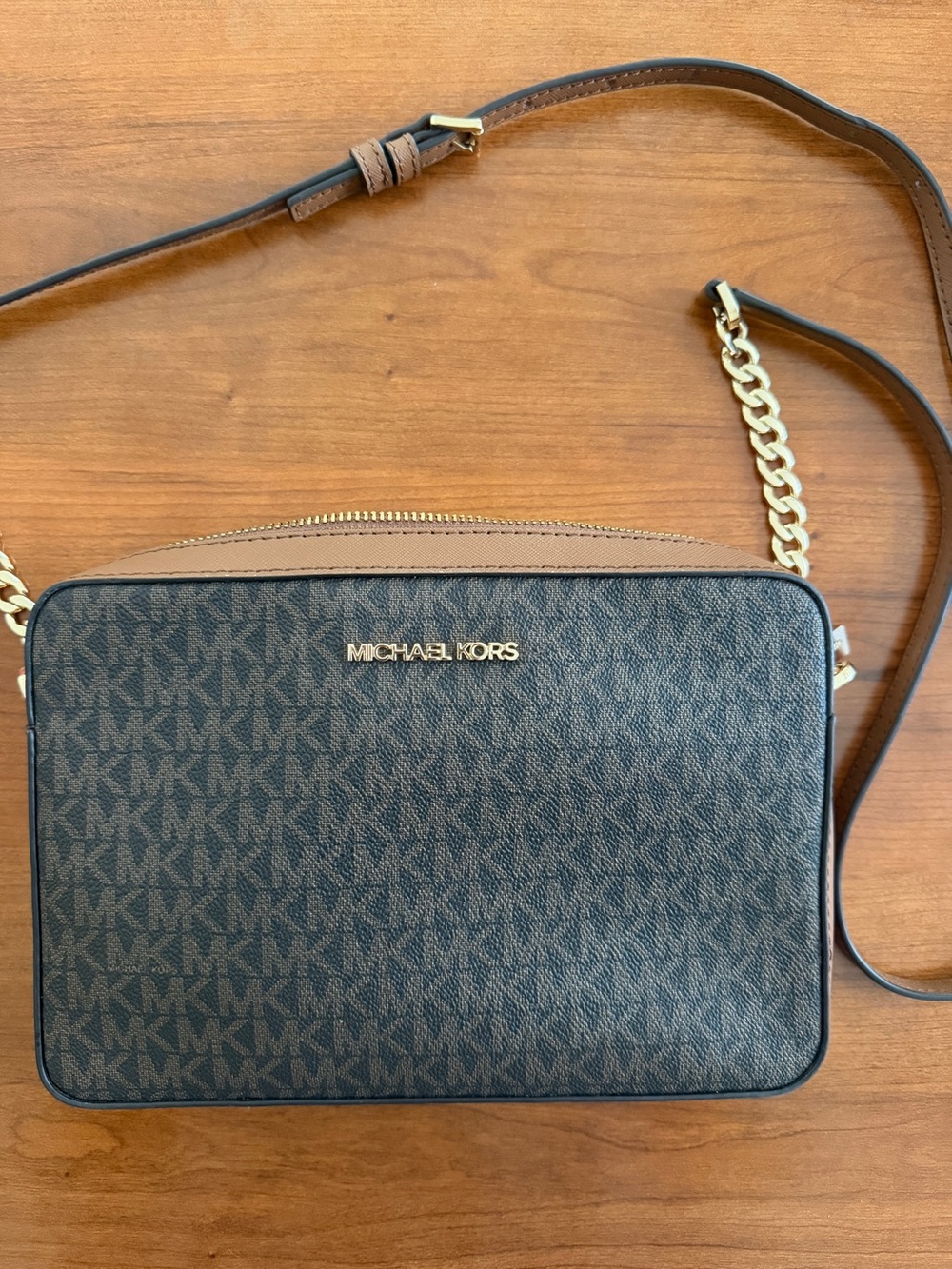 Michael Kors Jet Set Large East/West Crossbody